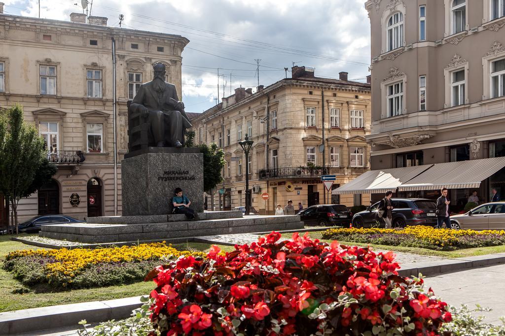 Modern 2Br Apartment In Central Lviv Exterior foto