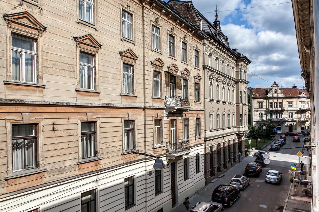 Modern 2Br Apartment In Central Lviv Exterior foto