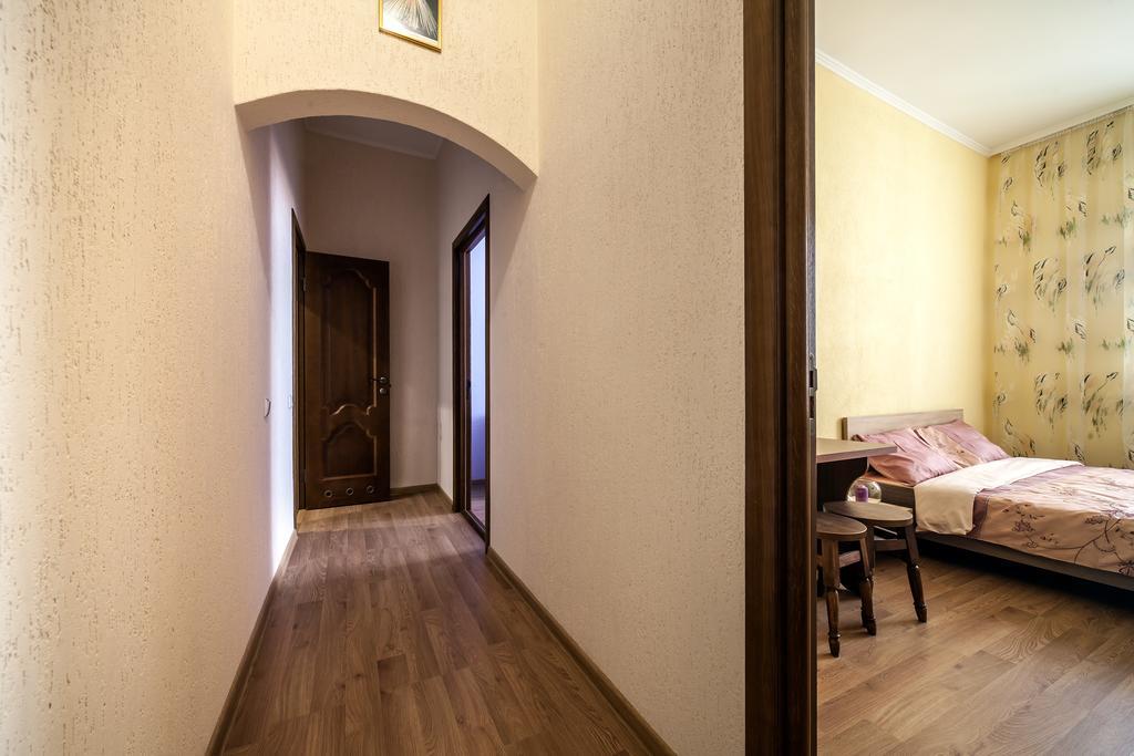 Modern 2Br Apartment In Central Lviv Exterior foto