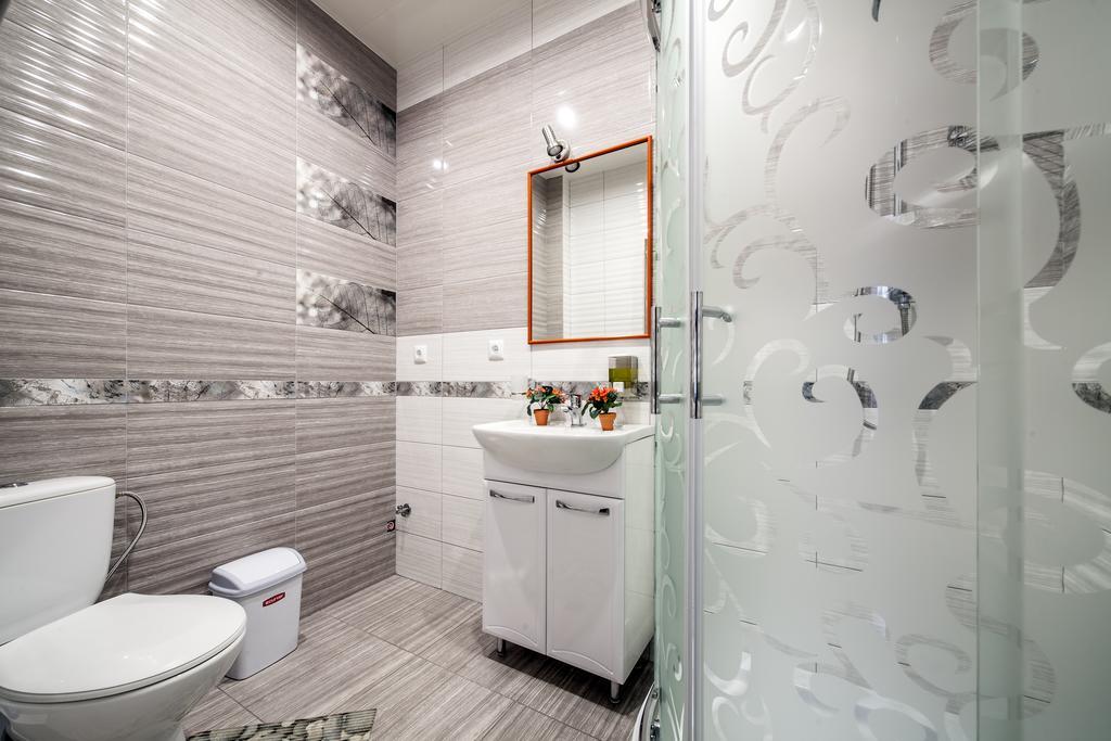 Modern 2Br Apartment In Central Lviv Exterior foto