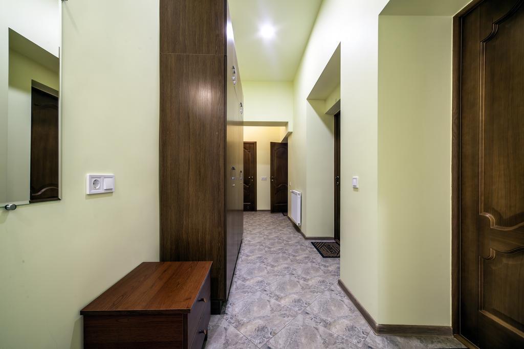 Modern 2Br Apartment In Central Lviv Exterior foto
