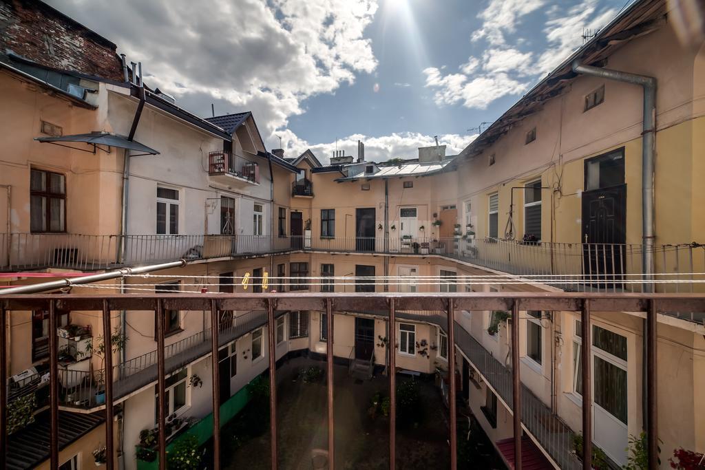 Modern 2Br Apartment In Central Lviv Exterior foto