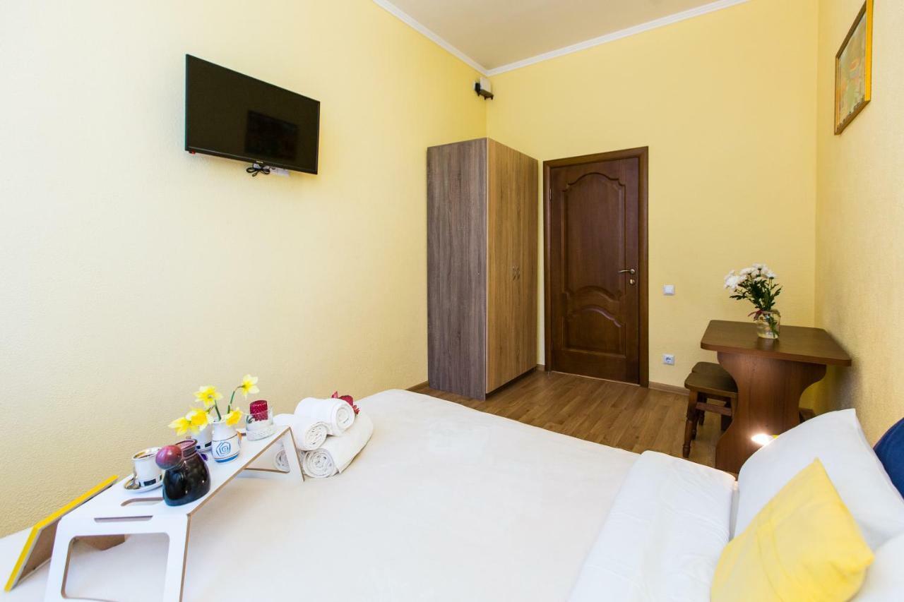 Modern 2Br Apartment In Central Lviv Exterior foto