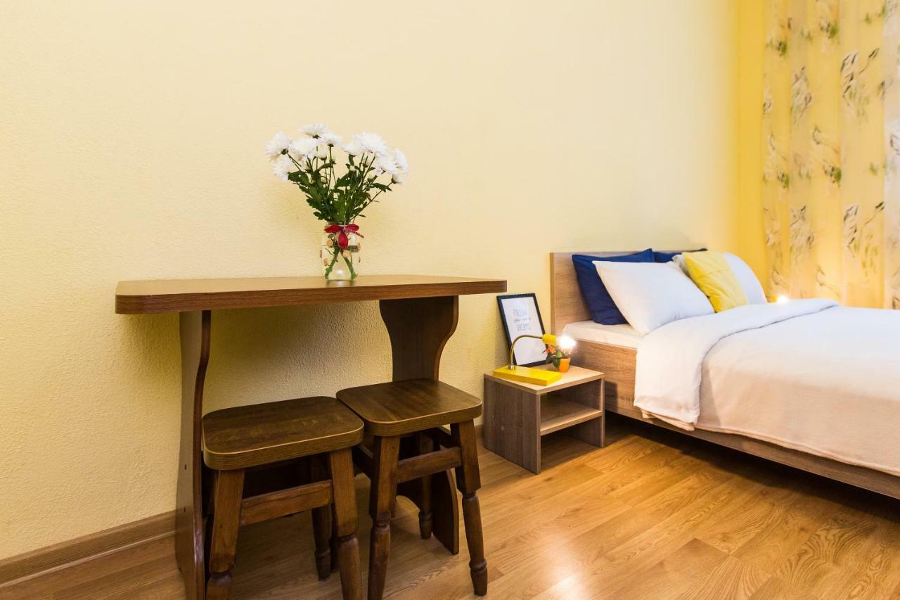 Modern 2Br Apartment In Central Lviv Exterior foto