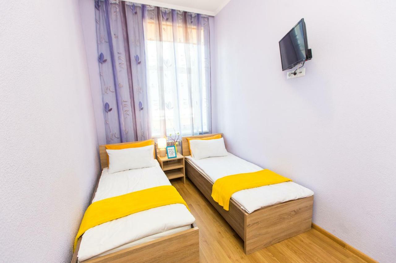 Modern 2Br Apartment In Central Lviv Exterior foto